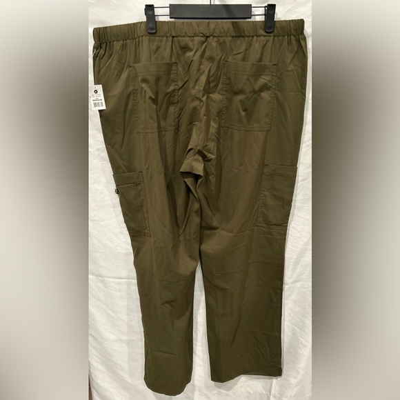 *New With Tags* Koi Basics Holly Scrubs in Olive Green Size XL - Picture 2 of 3